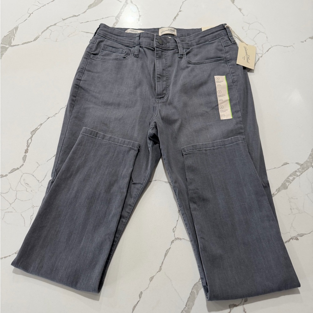 Universal Thread Women's Charcoal Straight Leg Cropped Jeans